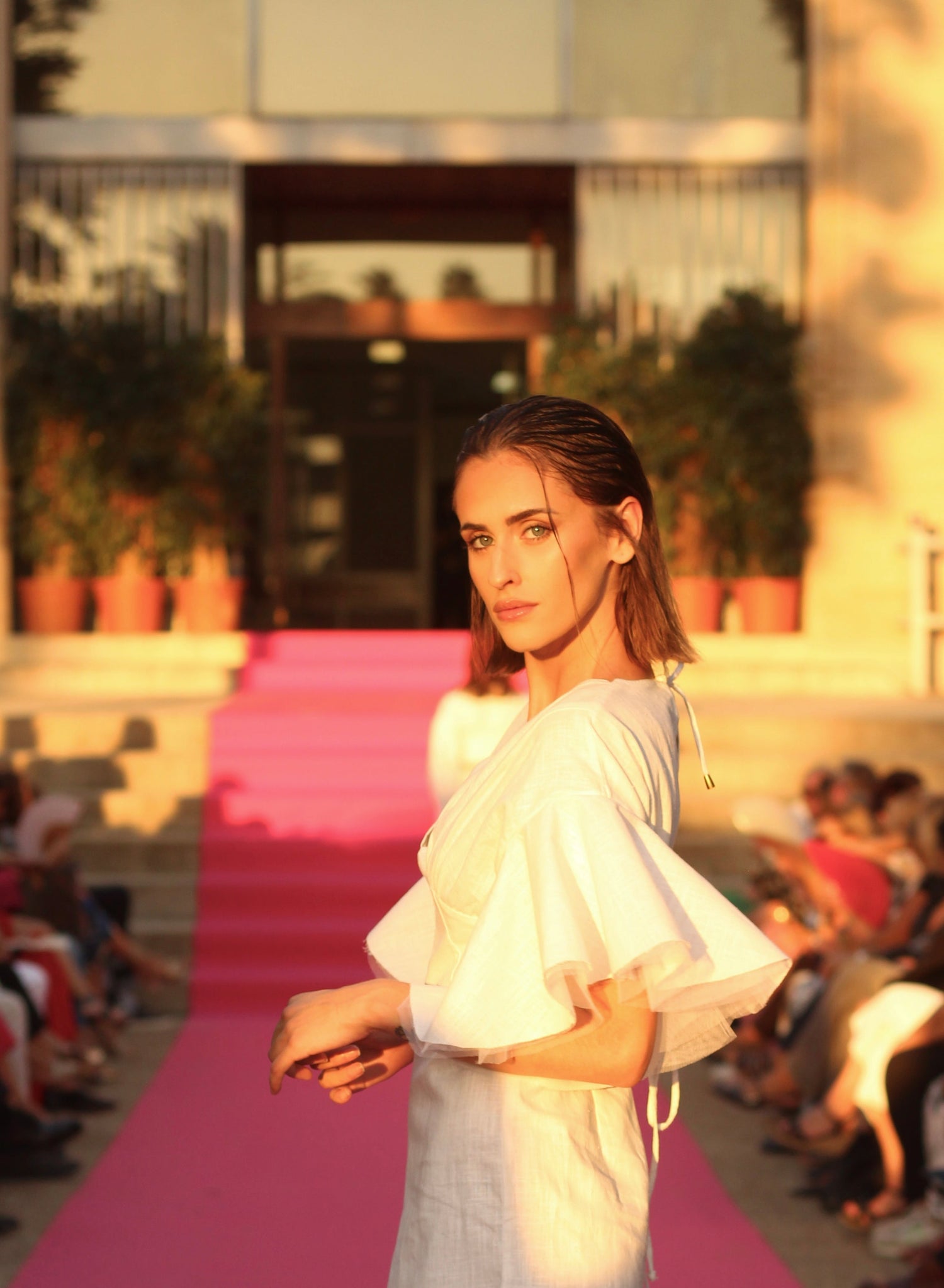 Short Jumpsuit, volantes shoulders